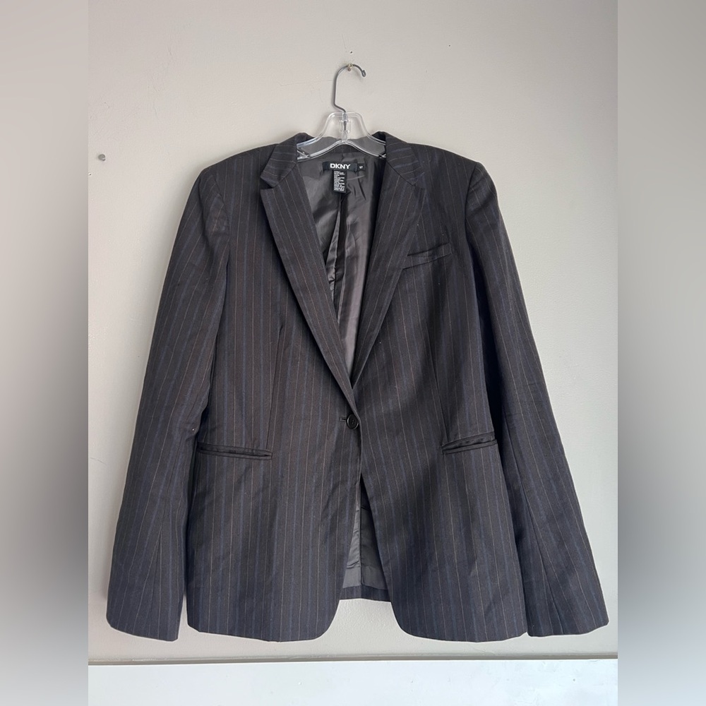 DKNY Dark Gray Pinstripe Blazer Size 12 - Picture 4 of 6